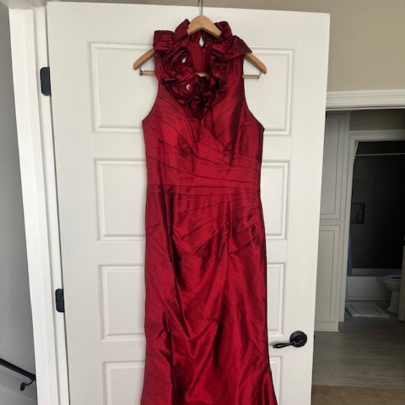 Sarah Danielle Evening Dress, Size 12, Like New - Picture 1 of 8